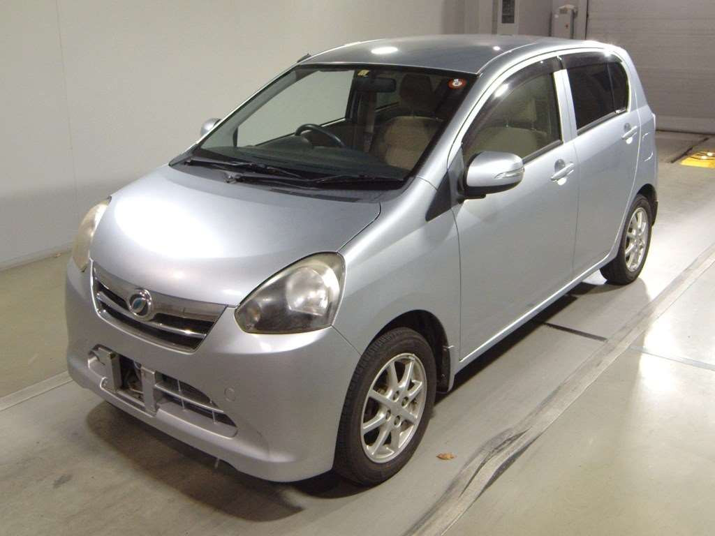 2011 Daihatsu Mira es LA300S[0]