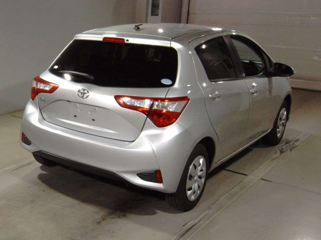 2018 Toyota Vitz KSP130[1]