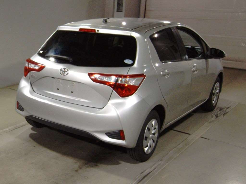 2018 Toyota Vitz KSP130[1]