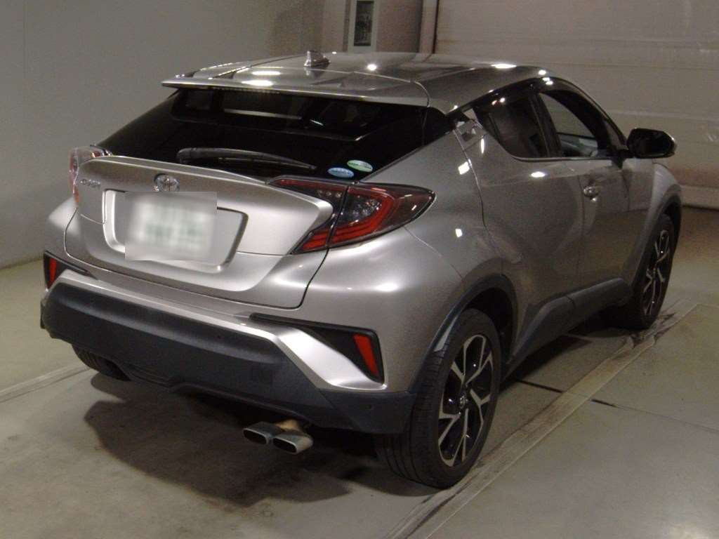 2017 Toyota C-HR NGX50[1]