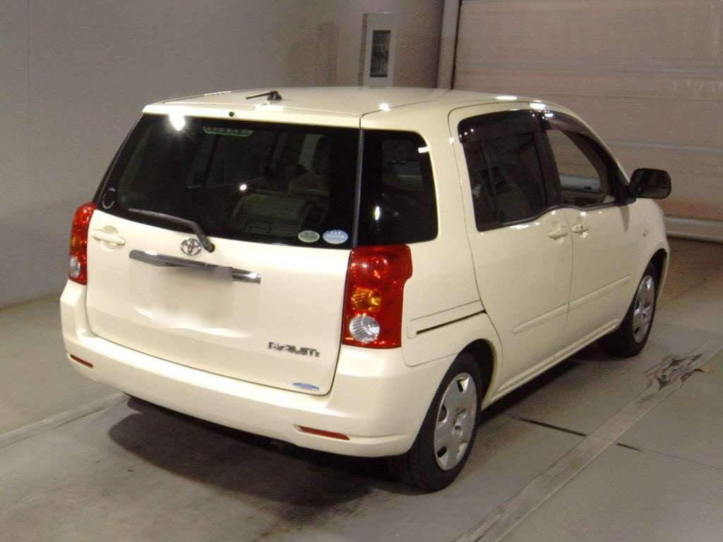 2006 Toyota Raum NCZ20[1]