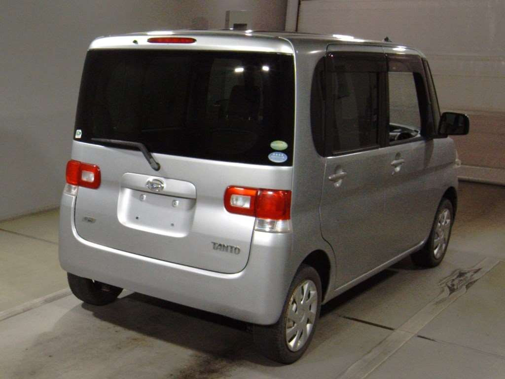 2012 Daihatsu Tanto L385S[1]