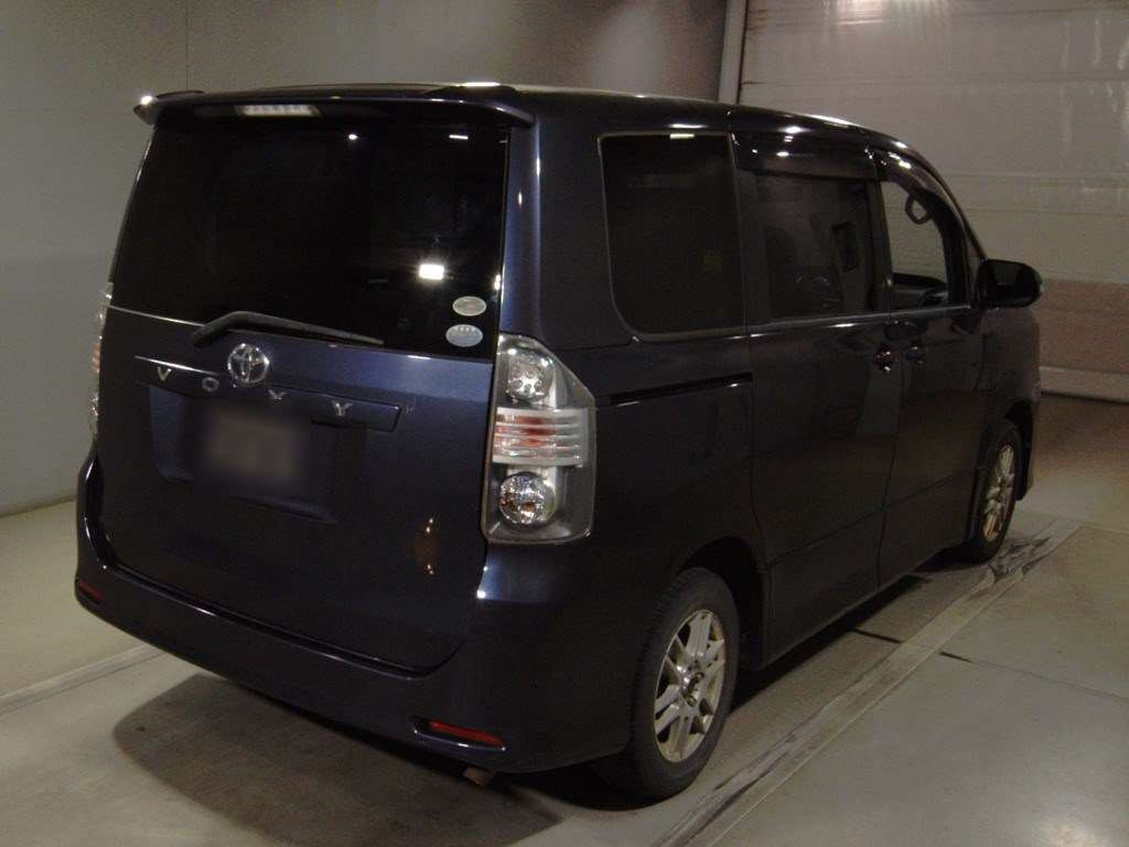 2008 Toyota Voxy ZRR70W[1]