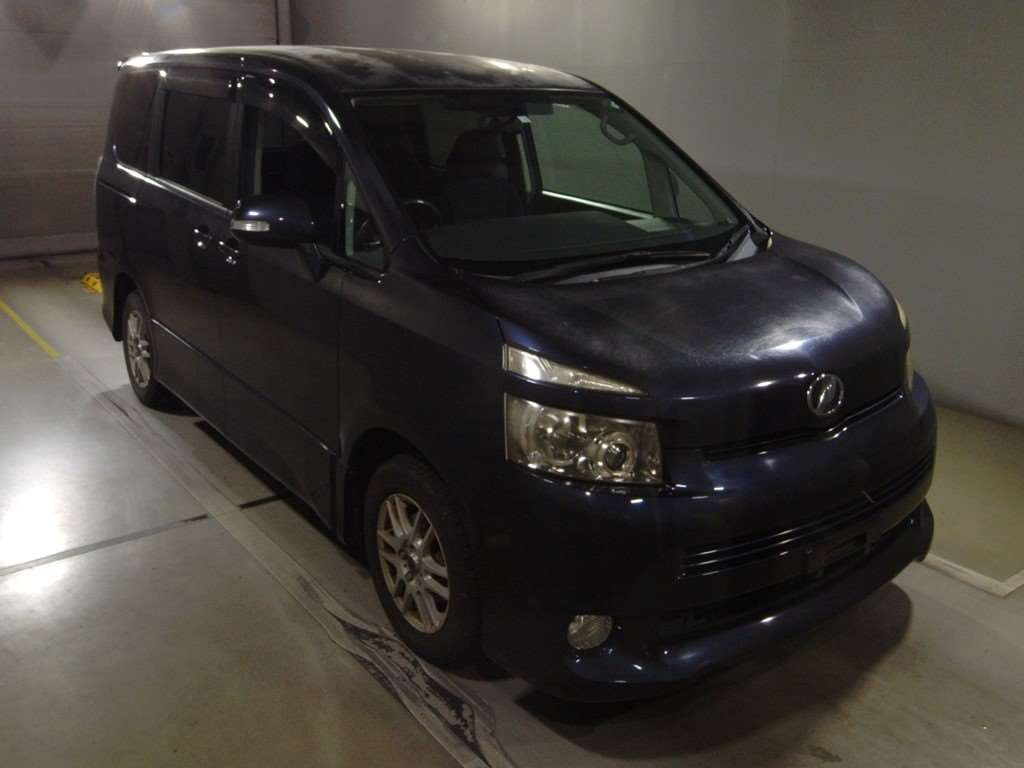 2008 Toyota Voxy ZRR70W[2]