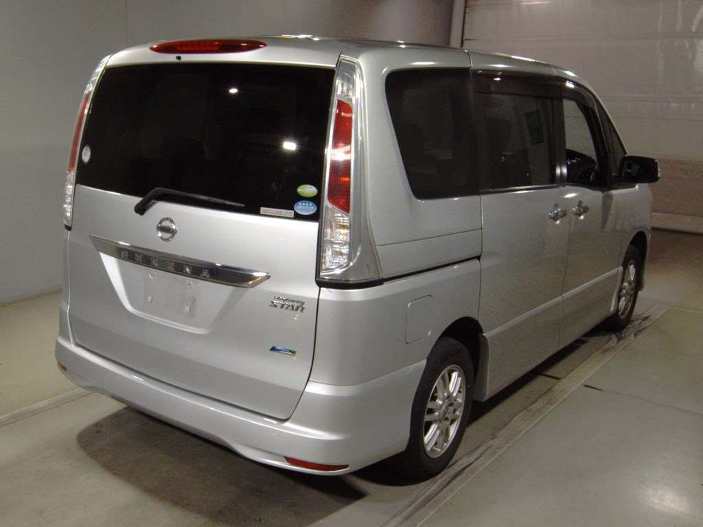 2012 Nissan Serena FNC26[1]