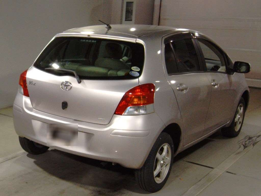 2010 Toyota Vitz NCP95[1]