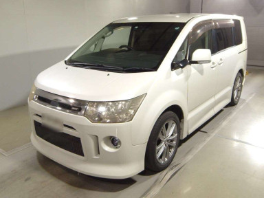 2008 Mitsubishi Delica D5