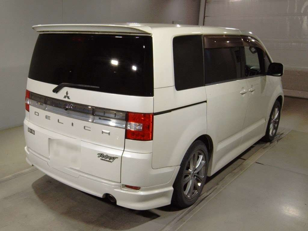 2008 Mitsubishi Delica D5 CV5W[1]