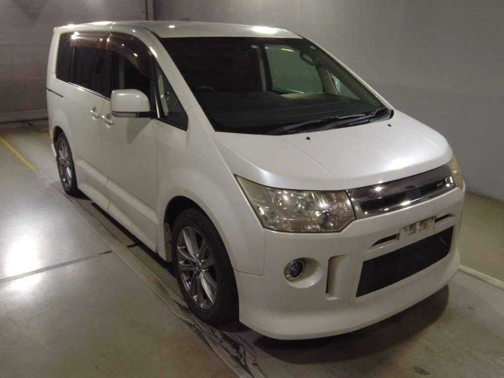 2008 Mitsubishi Delica D5 CV5W[2]