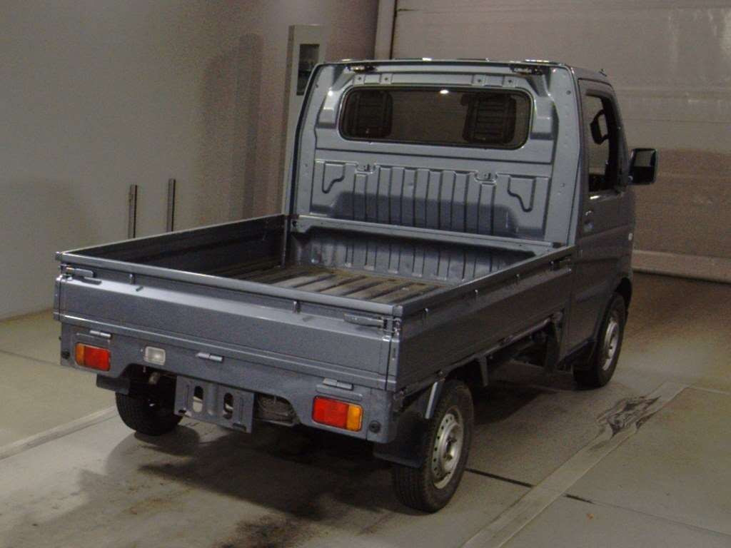 2004 Suzuki Carry Truck DA63T[1]