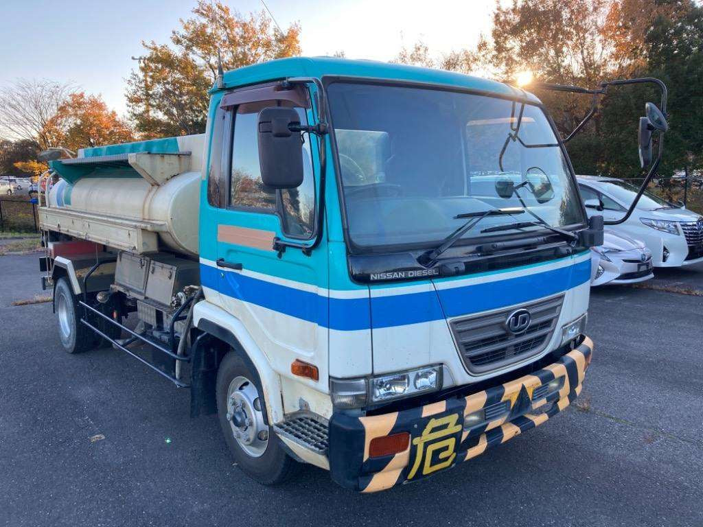 2002 UD Trucks Condor MK25A[2]