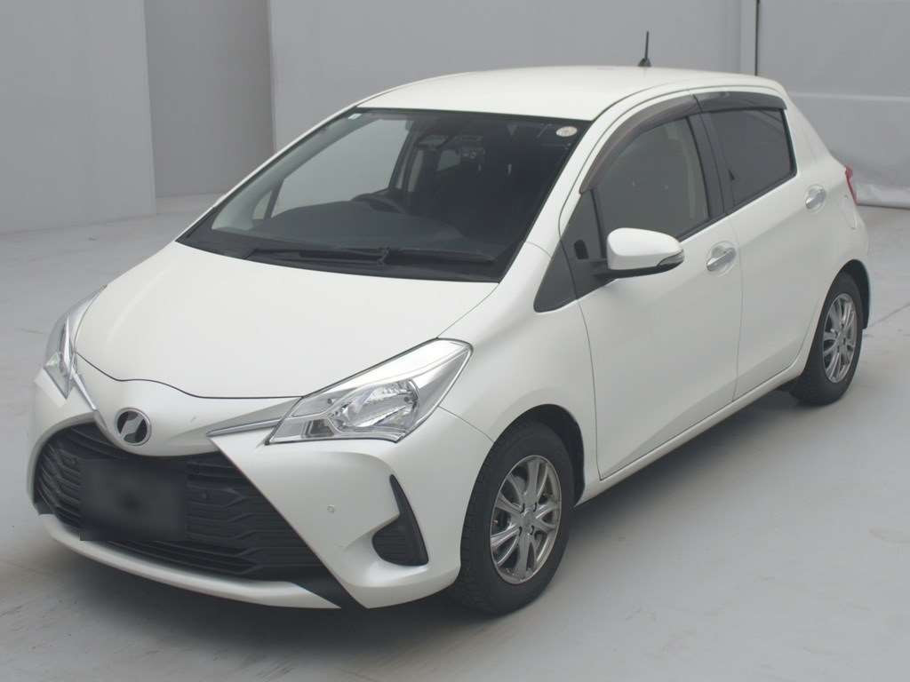 2018 Toyota Vitz NSP130[0]