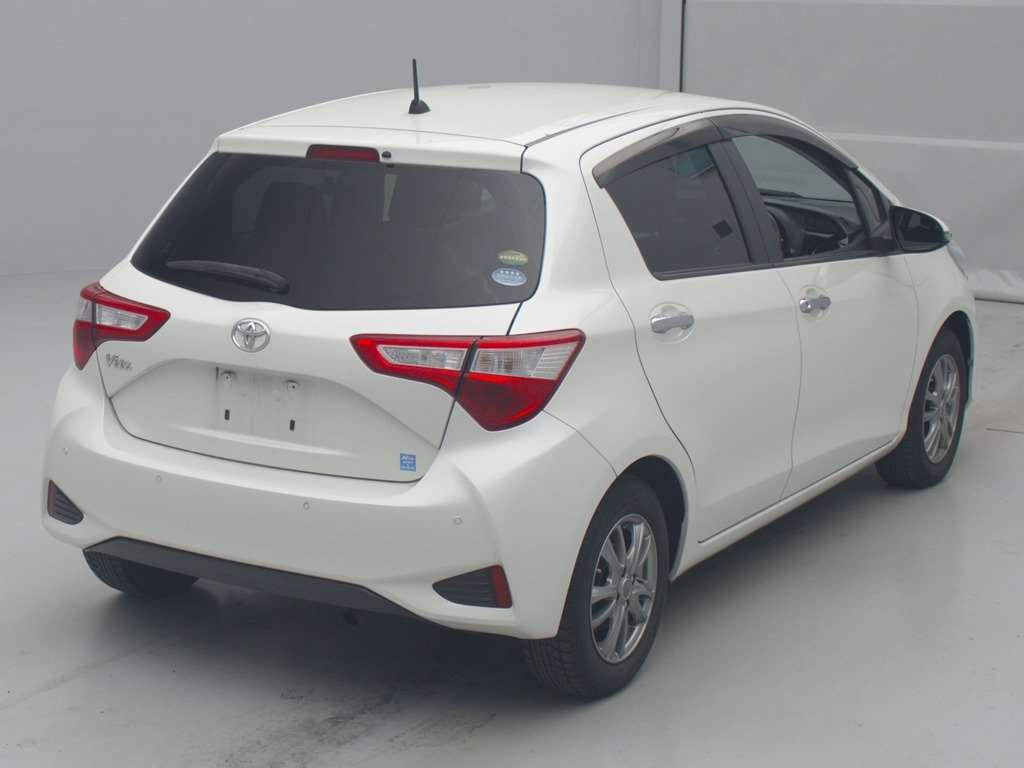 2018 Toyota Vitz NSP130[1]