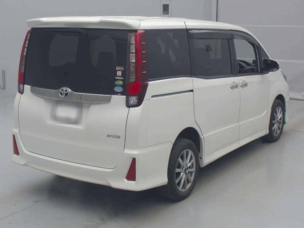 2016 Toyota Noah ZRR85W[1]