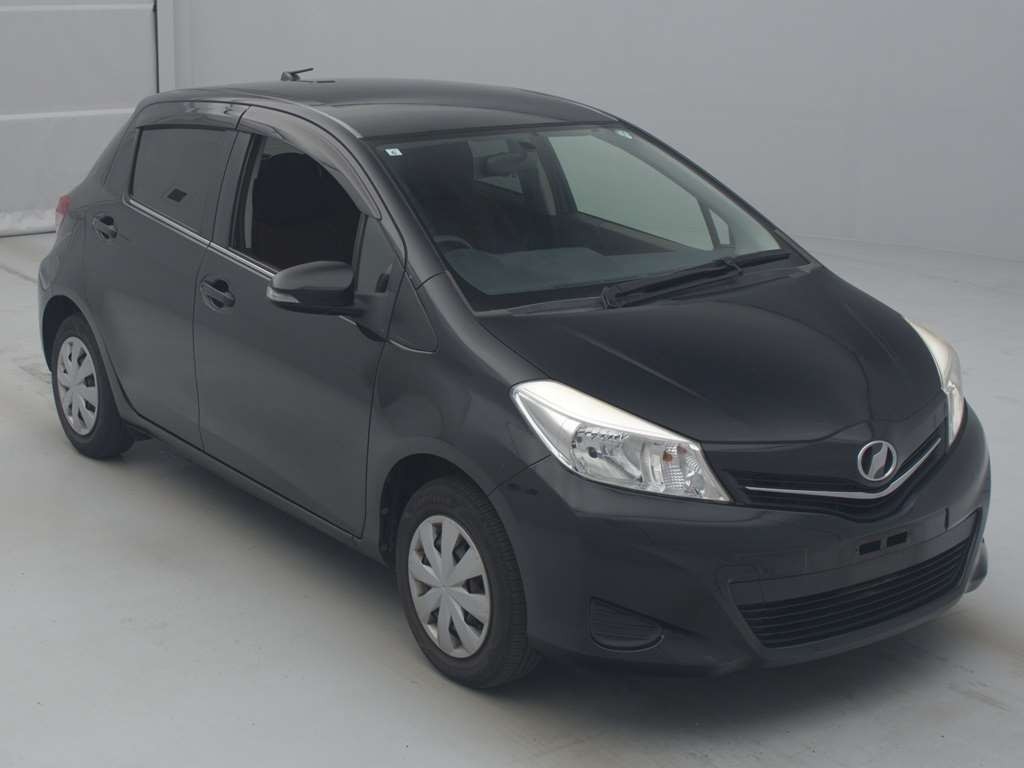 2011 Toyota Vitz KSP130[2]