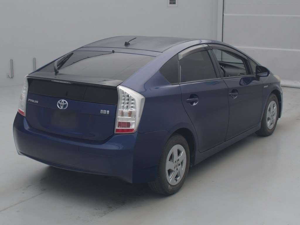 2011 Toyota Prius ZVW30[1]