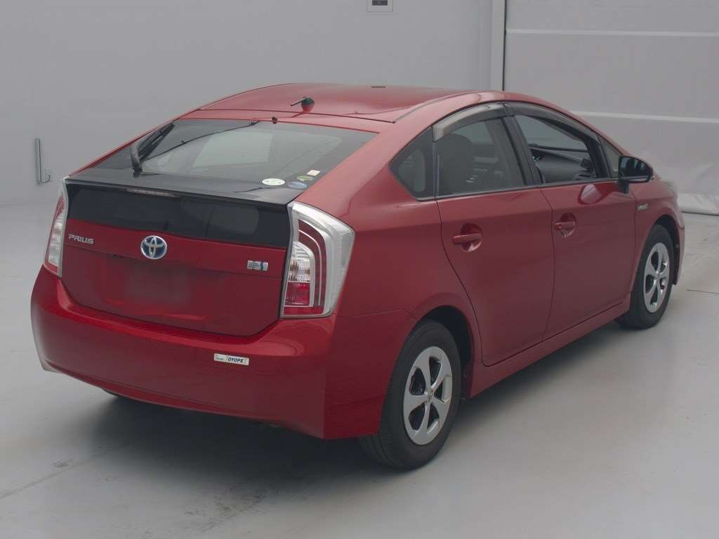 2014 Toyota Prius ZVW30[1]