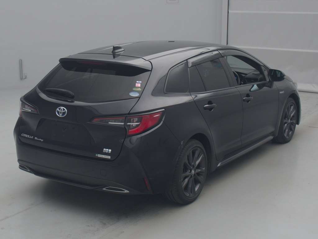 2020 Toyota Corolla Touring Wagon ZWE211W[1]