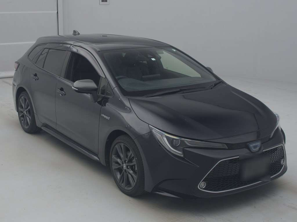 2020 Toyota Corolla Touring Wagon ZWE211W[2]