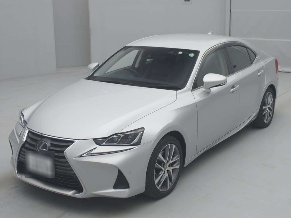 2018 Lexus IS AVE30[0]