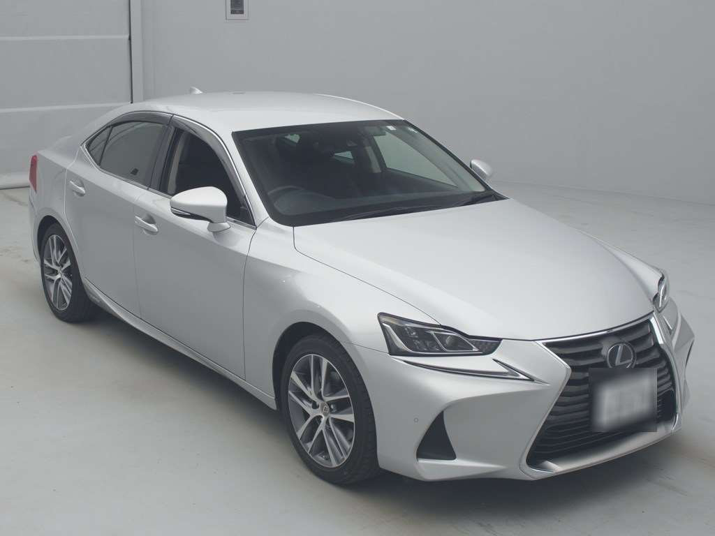 2018 Lexus IS AVE30[2]