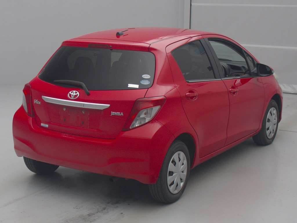 2012 Toyota Vitz NSP130[1]