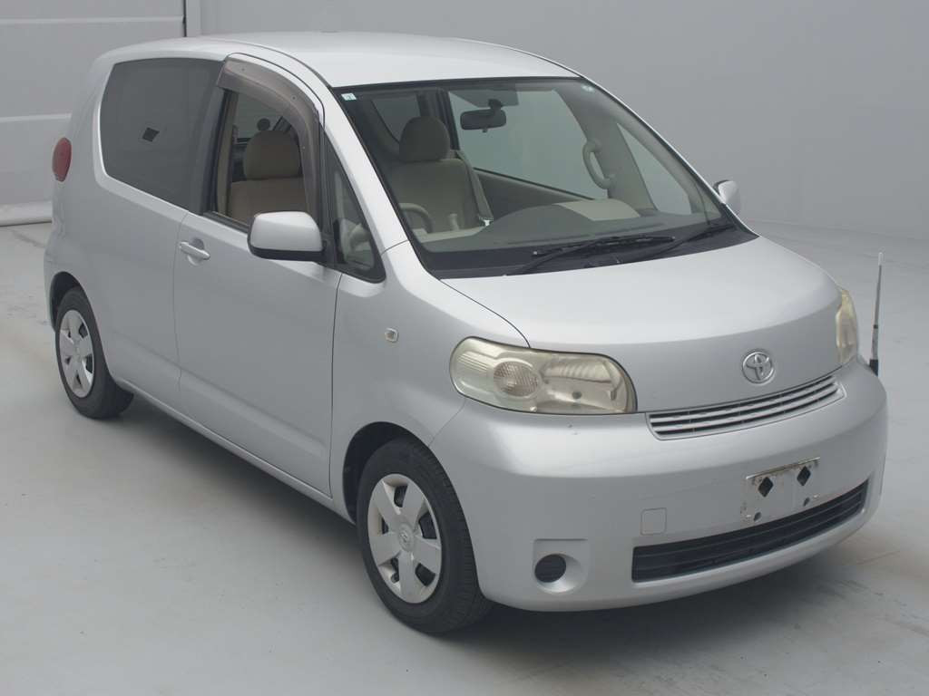 2009 Toyota Porte NNP10[2]