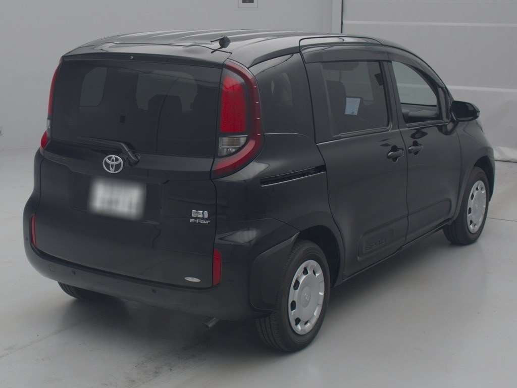 2023 Toyota Sienta MXPL15G[1]