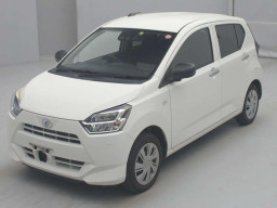 2017 Daihatsu Mira es