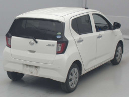 2017 Daihatsu Mira es