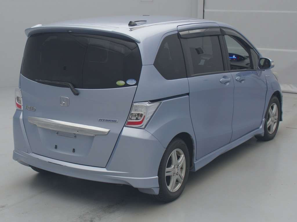 2012 Honda Freed hybrid GP3[1]