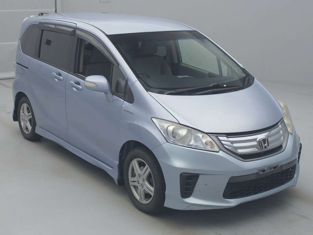 2012 Honda Freed hybrid GP3[2]