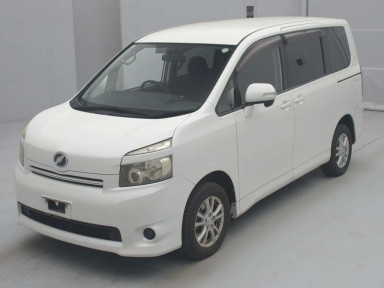 2009 Toyota Voxy