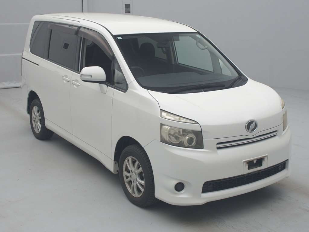 2009 Toyota Voxy ZRR75G[2]