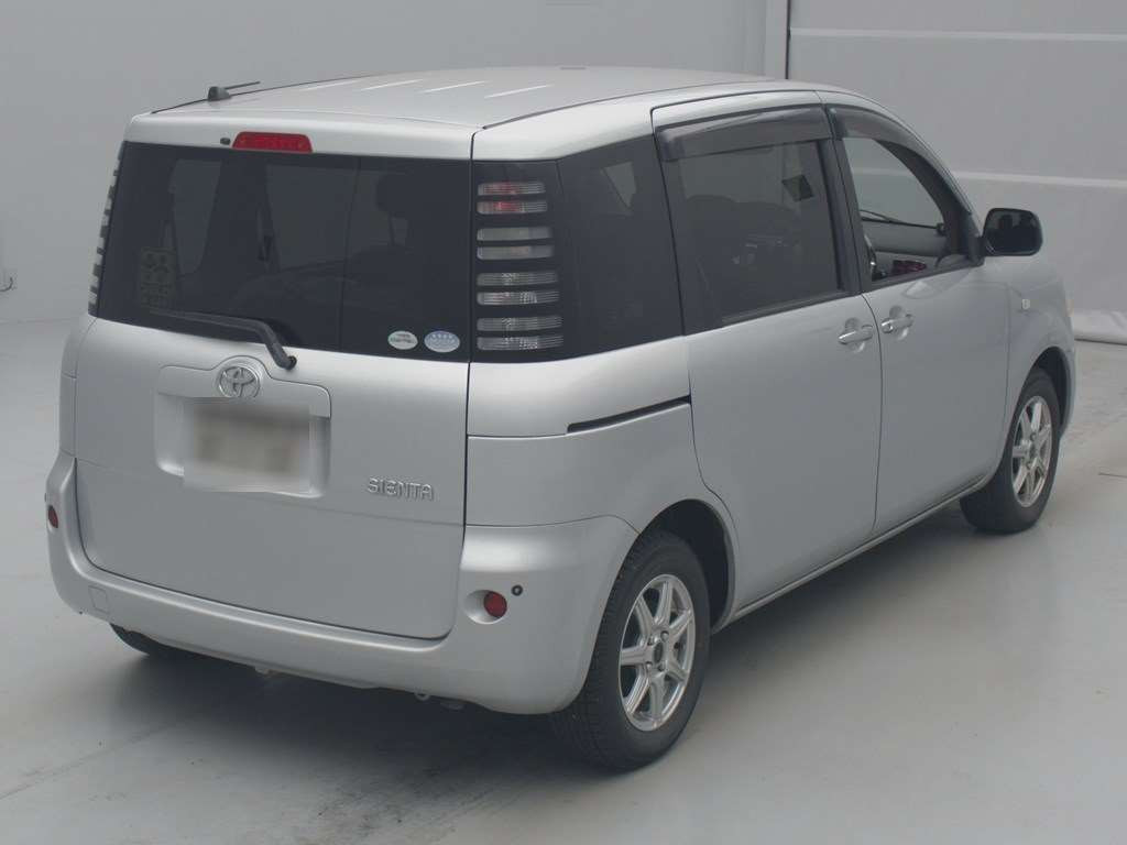 2005 Toyota Sienta NCP81G[1]