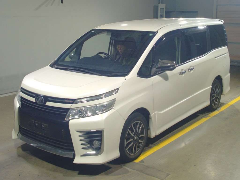 2015 Toyota Voxy ZRR80W[0]