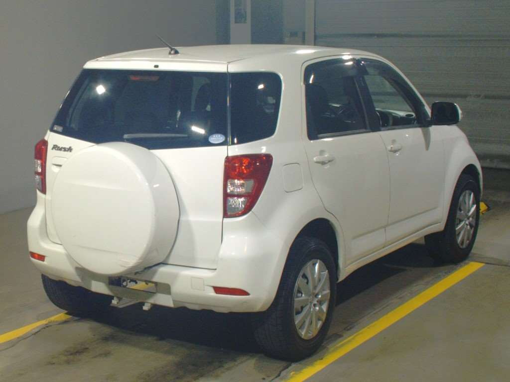 2006 Toyota Rush J210E[1]