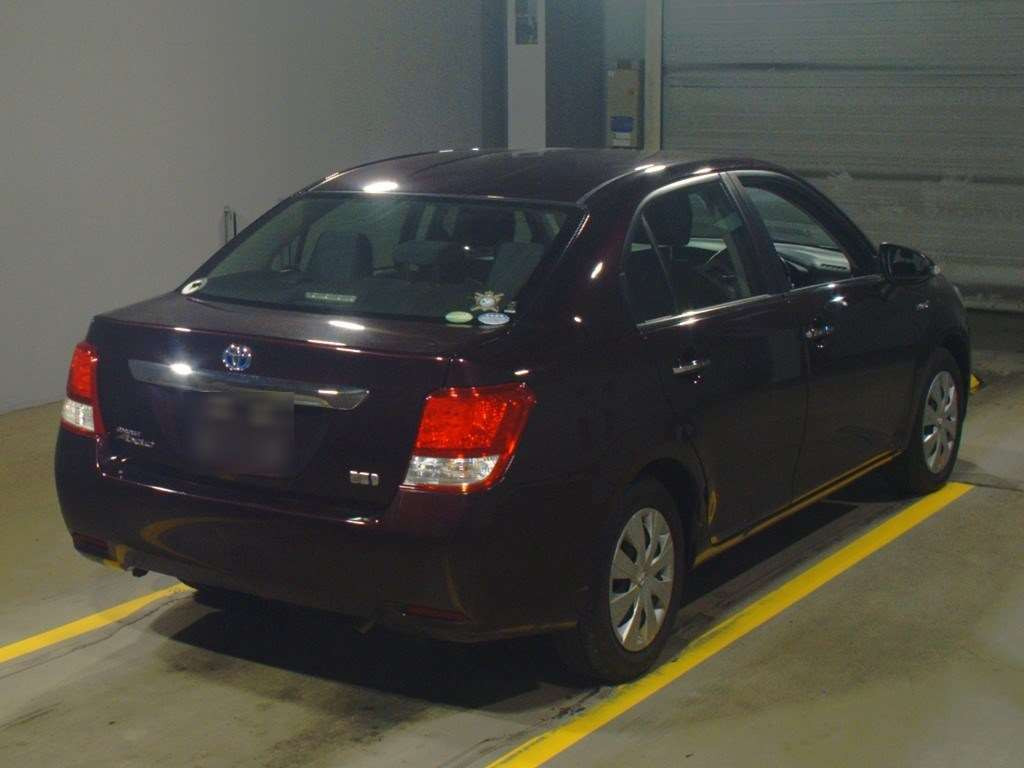 2013 Toyota Corolla Axio NKE165[1]