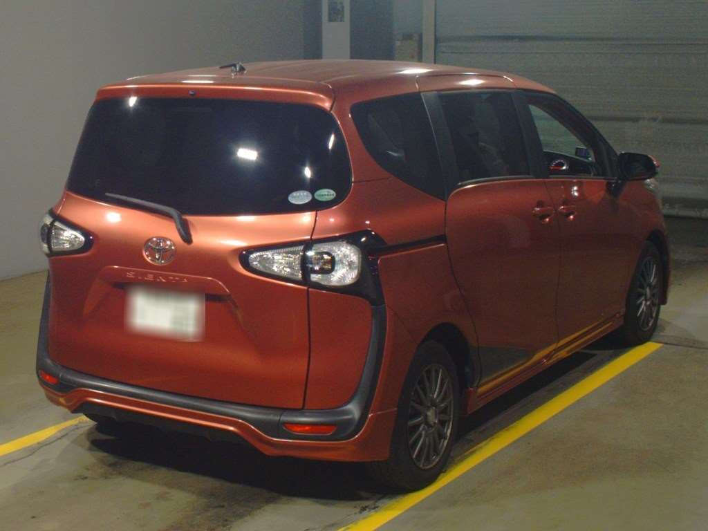 2015 Toyota Sienta NSP170G[1]