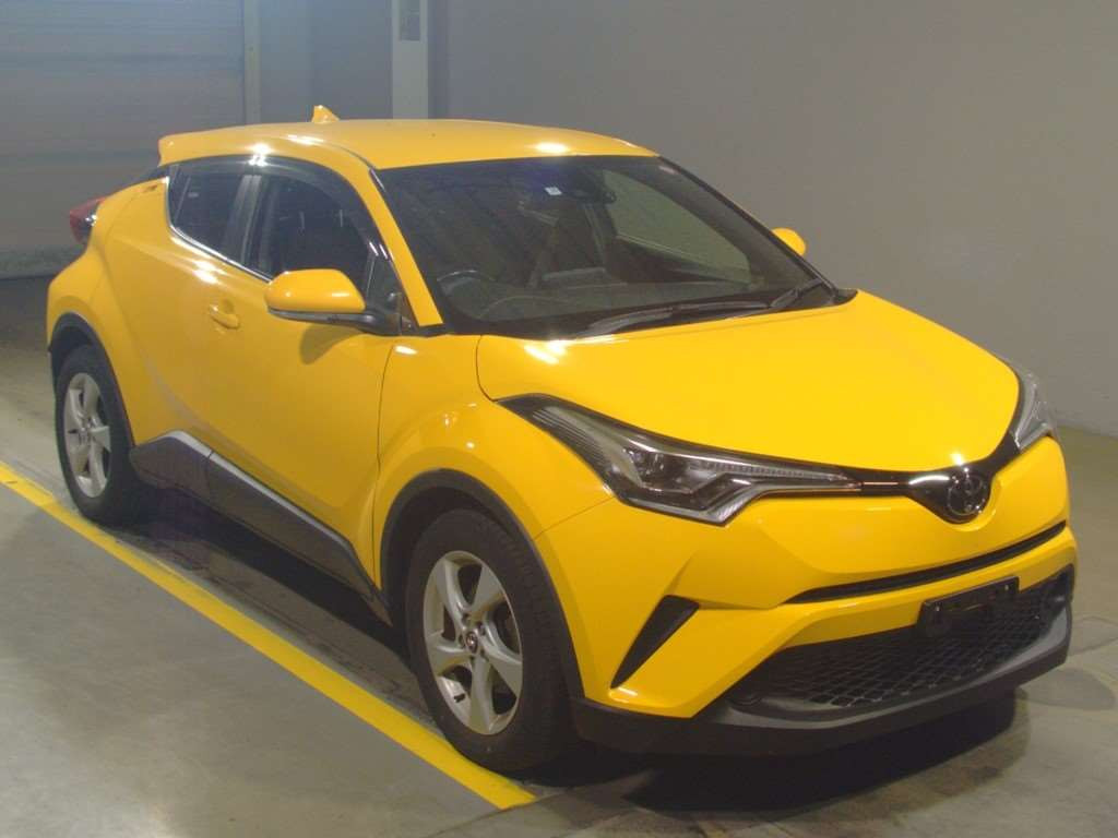 2019 Toyota C-HR NGX50[2]