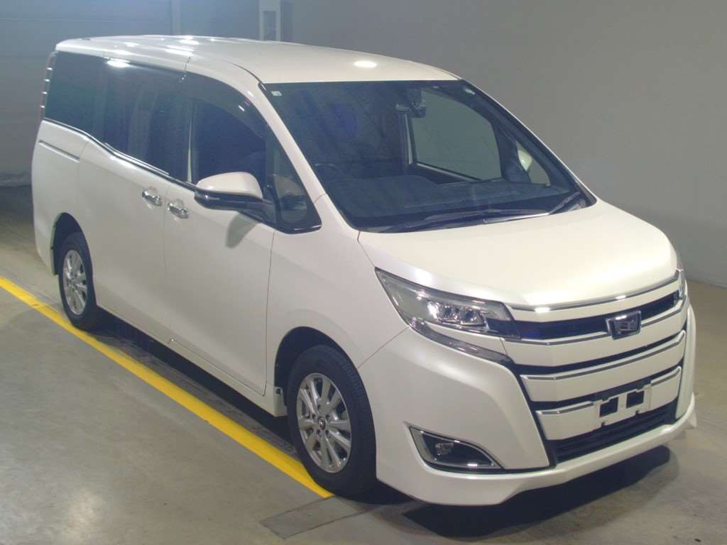 2018 Toyota Noah ZRR85G[2]