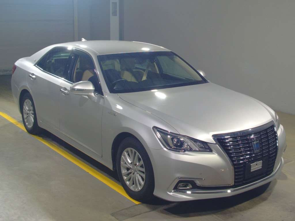 2015 Toyota Crown Hybrid AWS210[2]