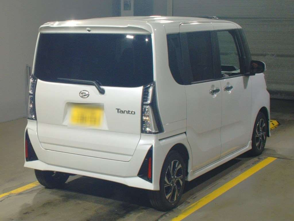 2023 Daihatsu Tanto Custom LA650S[1]