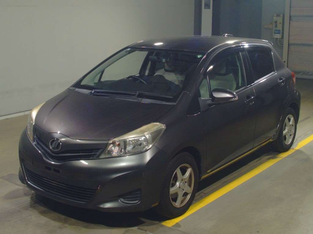 2011 Toyota Vitz NSP130[0]