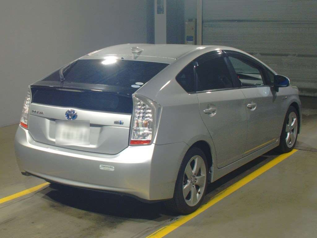 2011 Toyota Prius ZVW30[1]