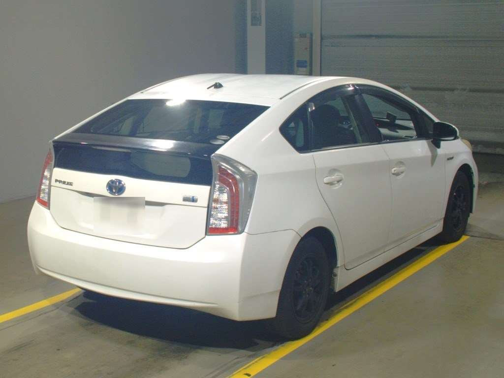 2012 Toyota Prius ZVW30[1]