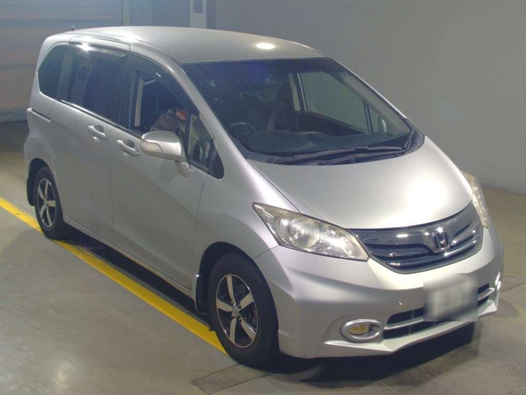 2012 Honda Freed GB3[2]