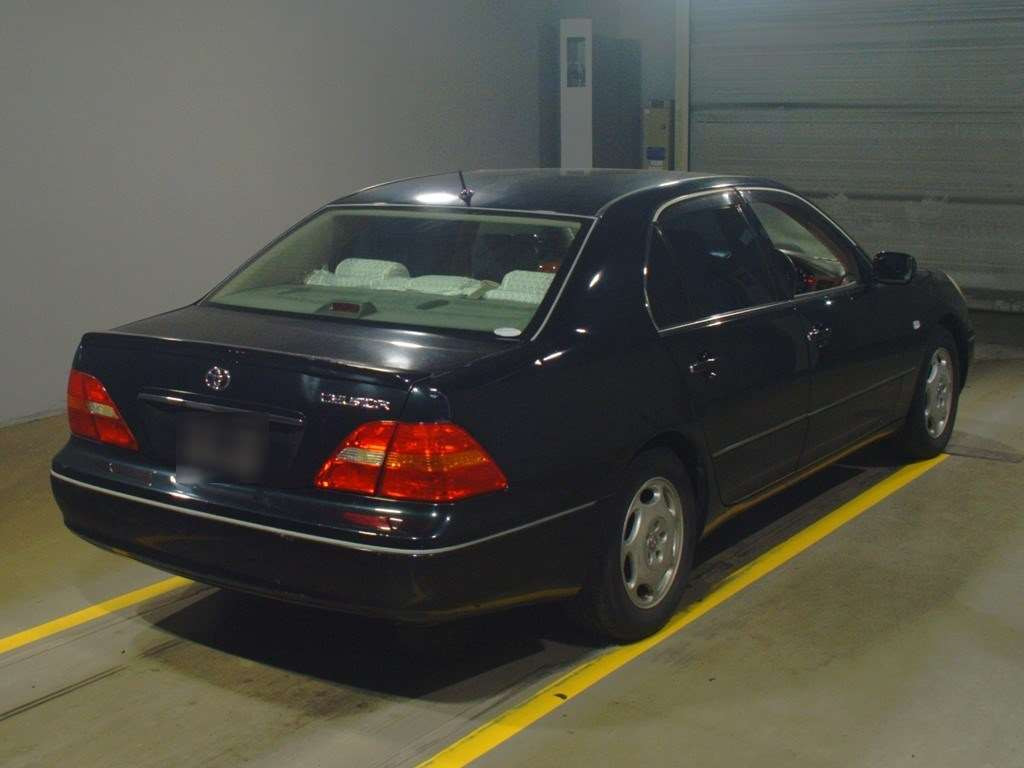 2001 Toyota Celsior UCF30[1]