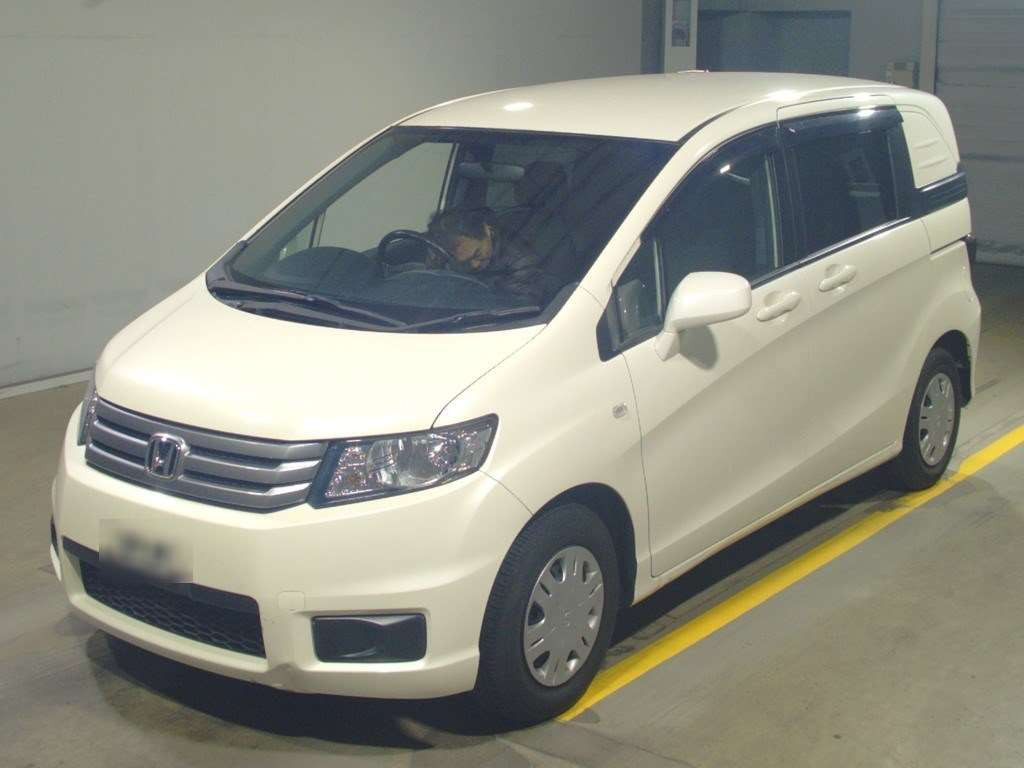 2011 Honda Freed Spike GB3[0]