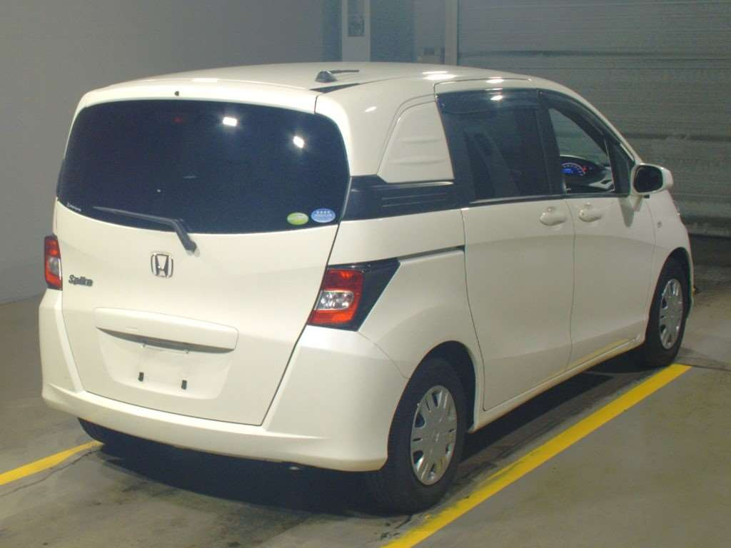 2011 Honda Freed Spike GB3[1]